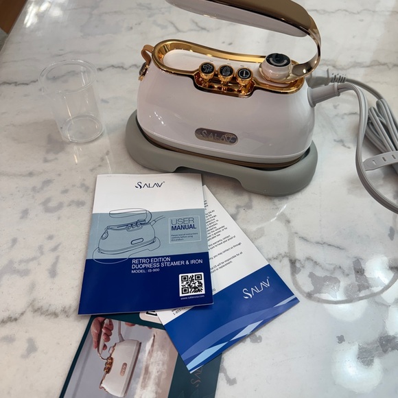 Salav Gold and Cream Garment Steamer - Picture 3 of 11